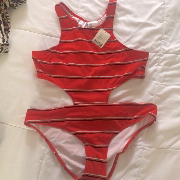 NWT Urban Outfitters Cutout One Piece Swimsuit - Picture 5 of 6
